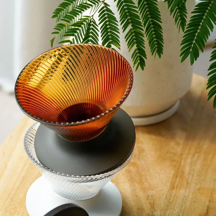 
                  
                    V60 Dripper NEO 01 Amber
                  
                